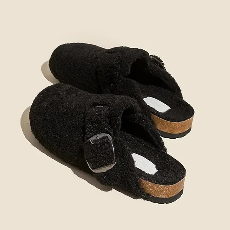 Sueco de plush zapato