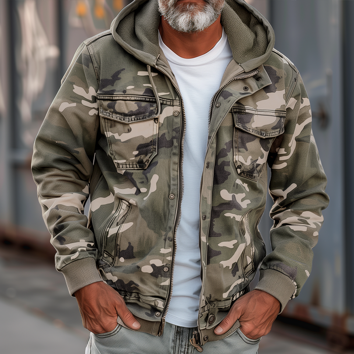Chaqueta militar con capucha