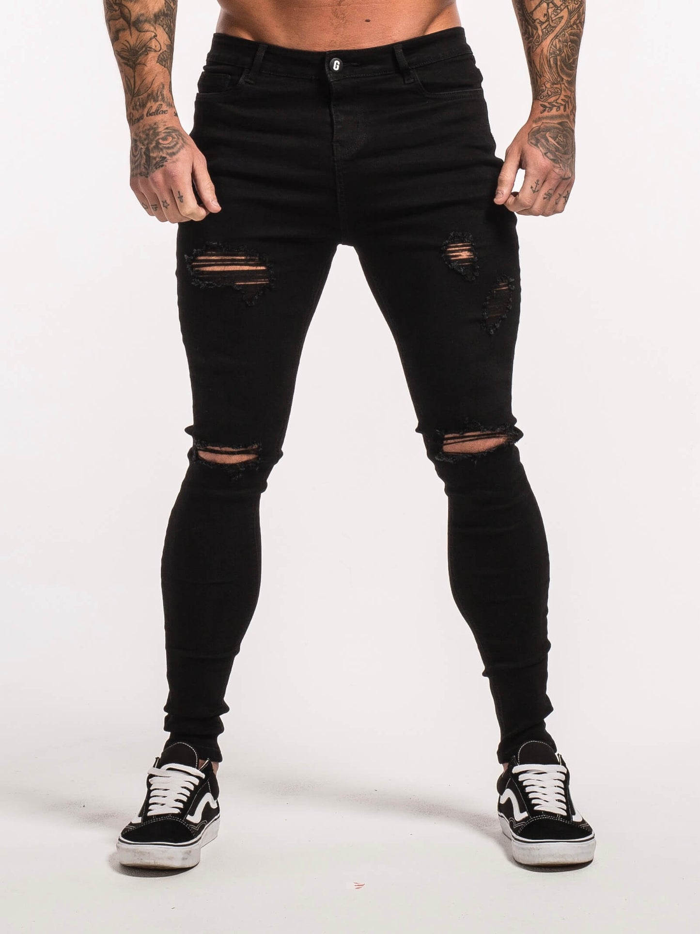 Jeans clasico negro rasgado