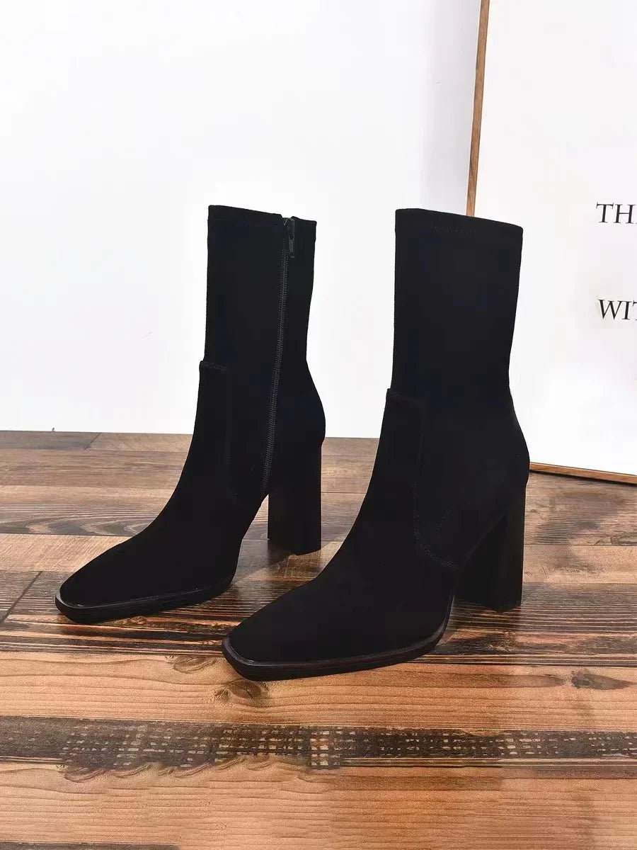 Bota elegante con cierre