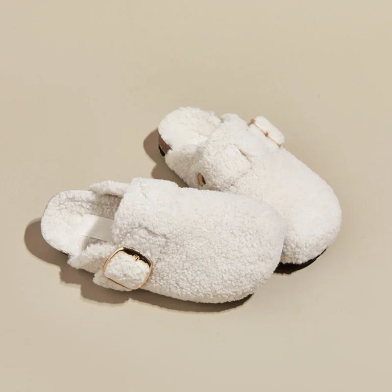 Sueco de plush zapato