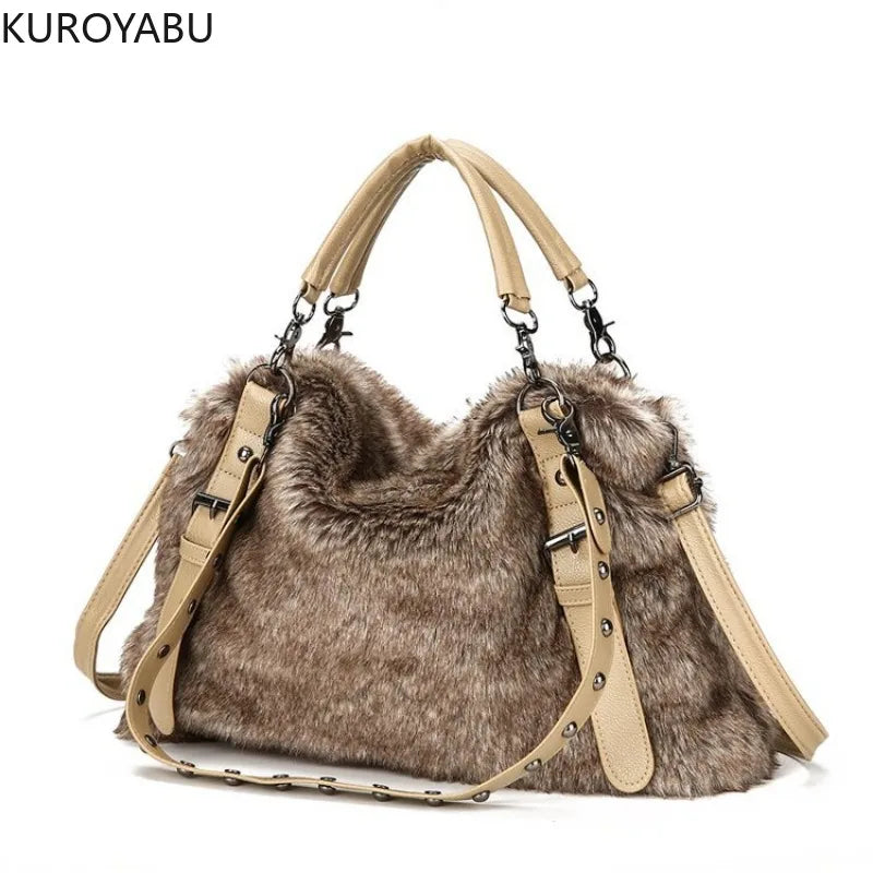 Cartera vintage plush