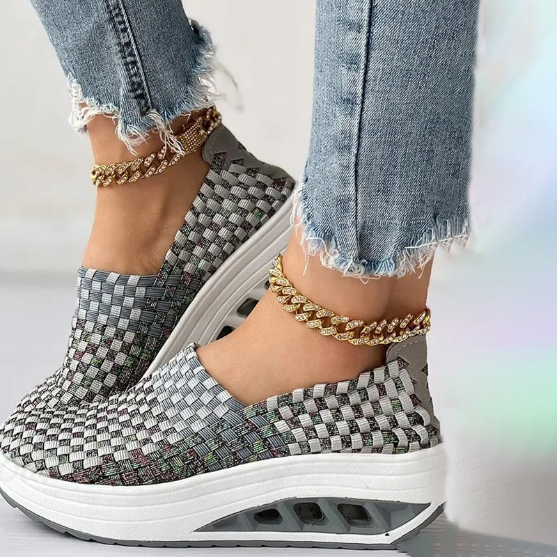 Zapatilla skech ortopedica