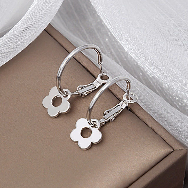 Aros colgante de flor